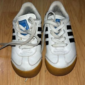 Toddler adidas samoas size 7